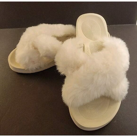 Coface Furry Slippers NWOB - Picture 1 of 4